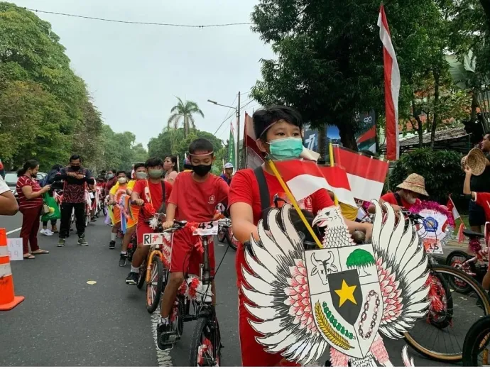 Lomba Sepeda Hias